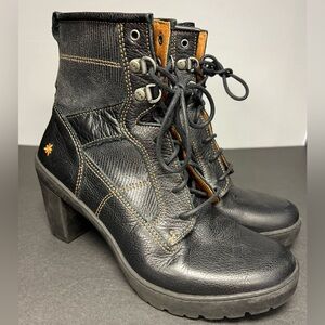 Women's Black Lace-Up Leather Ankle Boots with Chunky Heel